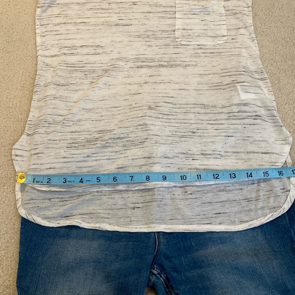 🌈3/$10 Tank Tops - Picture 6 of 8